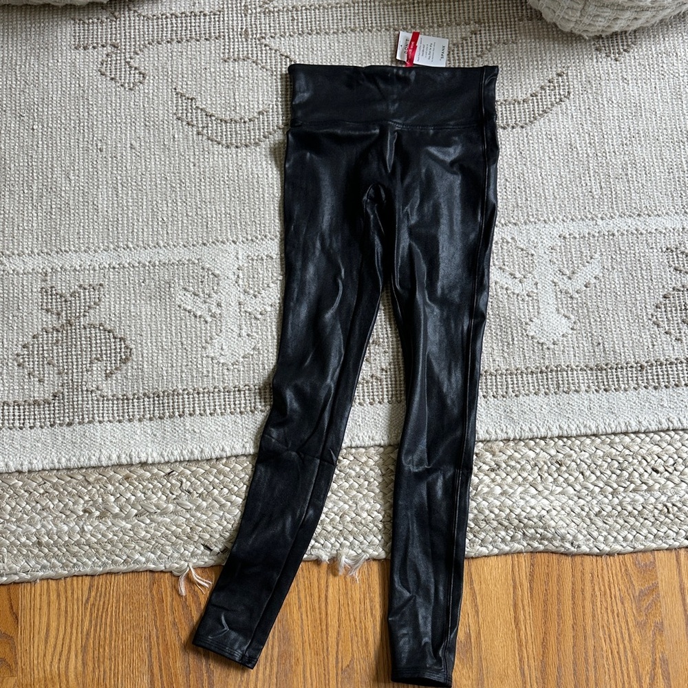 NWT SPANX Shiny Black Leggings